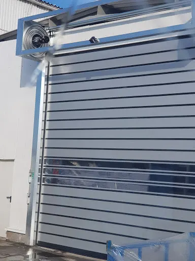 Paw-Mont Sprzedaż montaż i serwis 24H / BRAMY - PRZEMYSŁOWE SZYBKOBIEŻNE SEGMENTOWE ROLOWANE P.POŻ / RAMPY / SZLABANY